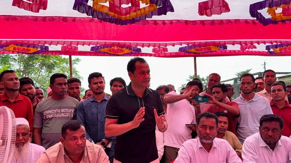 তাহিরপুরে পাঁচ গ্রামের বিরোধ মেটালেন এমপি কামরুল