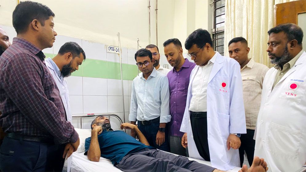 অসুস্থ ছাত্রদল নেতা সাইফুলের পাশে প্রধানমন্ত্রী তারেক রহমান