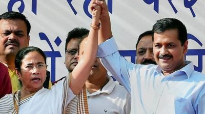 মমতা-কেজরিওয়ালকে আটক করার পর ছেড়ে দিল দিল্লির পুলিশ