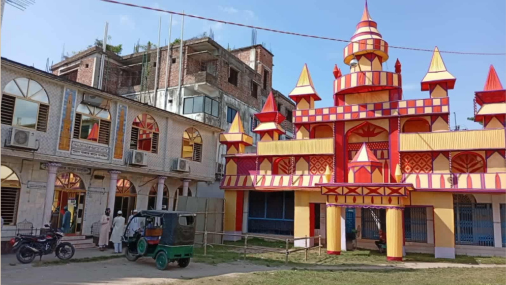 যুগ যুগ ধরে সম্প্রীতির ধারায় পাশাপাশি মসজিদ-মন্দির