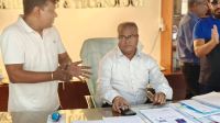 চুয়েটে অচলাবস্থার মধ্যে তালা ভেঙে প্রশাসনিক ভবনে উপাচার্য