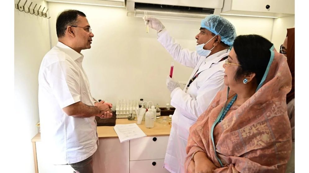 খাদ্যে ভেজাল রোধে ভ্রাম্যমাণ পরীক্ষাগার পরিদর্শন করলেন প্রধানমন্ত্রী