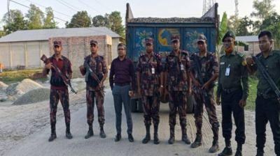 ডিমলায় যৌথ অভিযানে ব্রিক ক্রাশার ও ট্রাকসহ বিপুল পাথর-বালু জব্দ