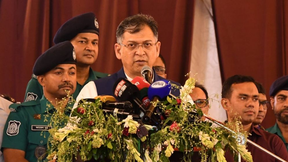 সর্বোচ্চ মণ্ডপ, বরাদ্দ, ছুটি ও নিরাপত্তায় দুর্গাপূজা উদযাপিত হচ্ছে: স্বরাষ্ট্রমন্ত্রী