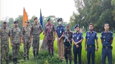 বিএসএফ এর কাছে আটক ২ পুলিশ সদস্যকে ১৫ ঘন্টা পর হস্তান্তর