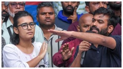 ভারতে তিরঙ্গা পদযাত্রার আগে আটক অভিজিৎ দিপকে, পুলিশ হেফাজতে নেহা বোরা