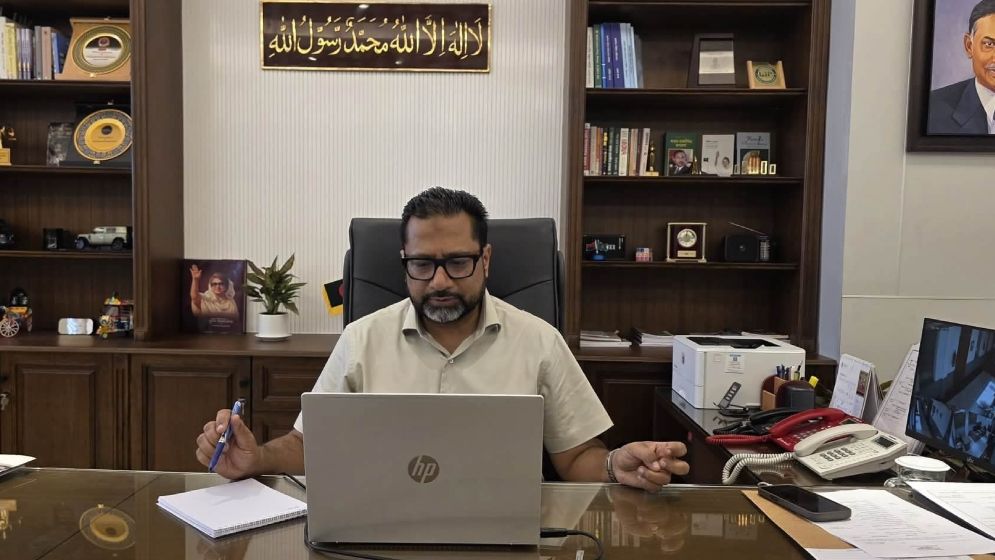 নেছারাবাদে ফ্যামিলি কার্ড কার্যক্রম উদ্বোধন করলেন প্রতিমন্ত্রী