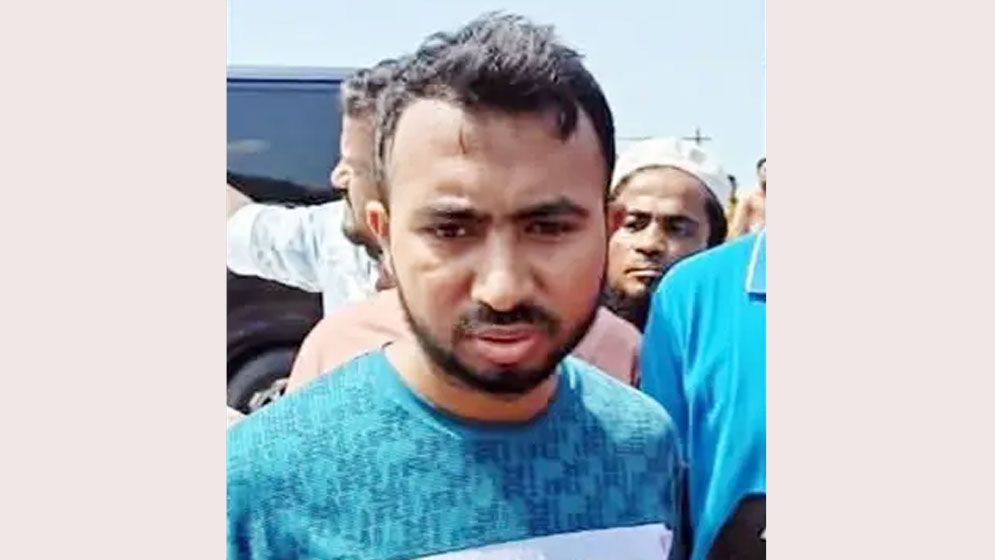 কক্সবাজারে আগুনের ঘটনায় টুপটুপ রিসোর্ট ম্যানেজার গ্রেপ্তার