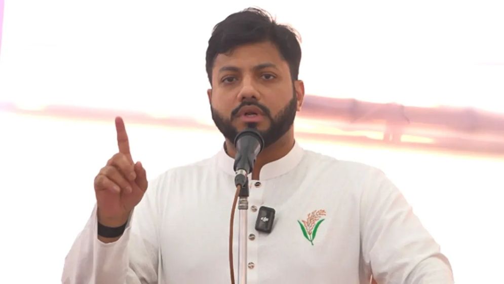 ইশরাকের পদত্যাগপত্র গ্রহণ, প্রজ্ঞাপন জারি