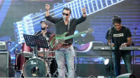 গিটারিস্ট রাসেল খান আর নেই