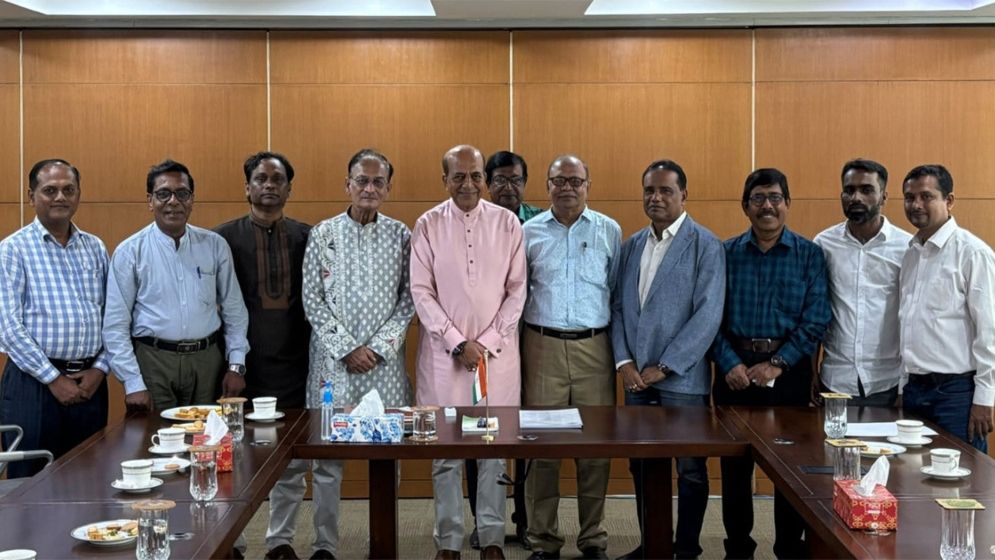 বাংলাদেশিদের জন্য ভিসা সহজ করার আশ্বাস ভারতীয় হাইকমিশনারের