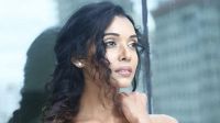 চুমুর দৃশ্যে সহ-অভিনেতার ‘সীমা লঙ্ঘন’, তিক্ত অভিজ্ঞতা জানালেন অনুপ্রিয়া