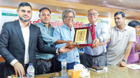 ক্রীড়া সাংবাদিকতায় বিশেষ সম্মাননা পেলেন ‘ডেইলি সানের’ শামীম চৌধুরী