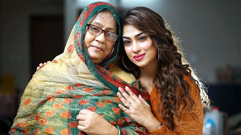 চিত্রনায়িকা পপির মা আর নেই