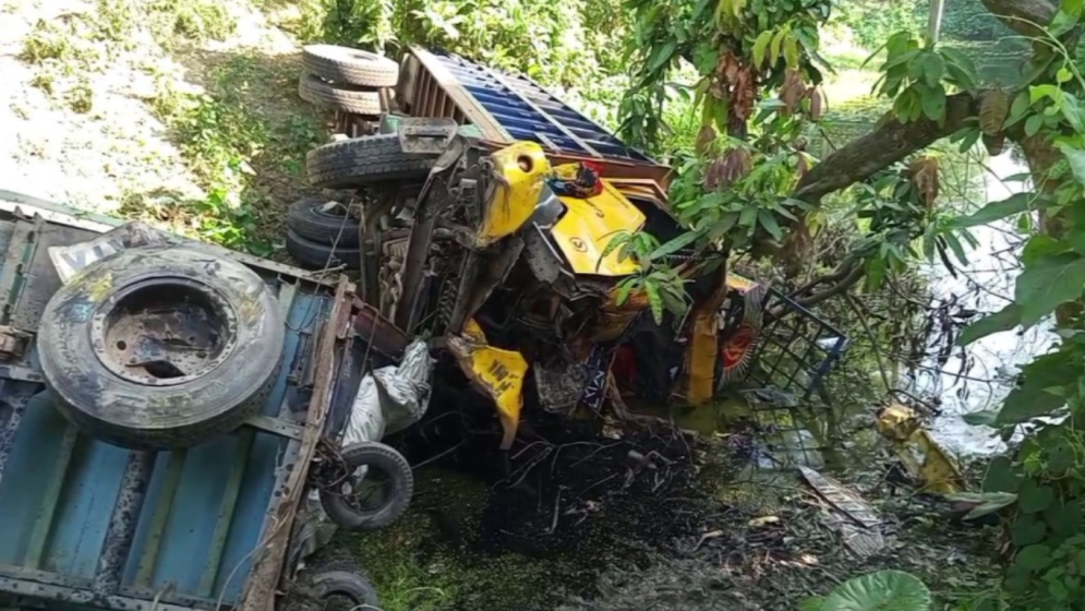 গোপালগঞ্জে দুই ট্রাকের সংঘর্ষে চালক নিহত