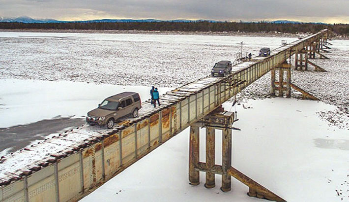 Most precarious bridge in the World!