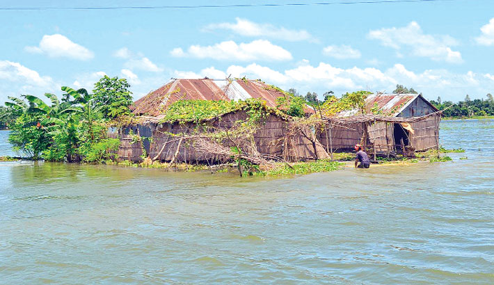 Authorities order evacuation as rapidly rising Padma flushes villages