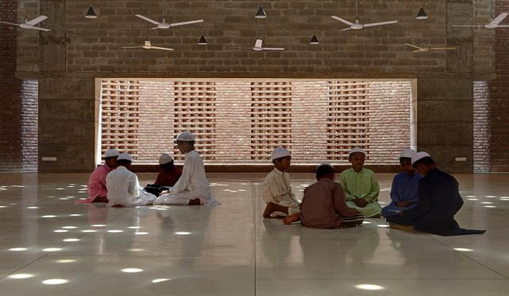 2 Bangladeshis win Aga Khan architecture award