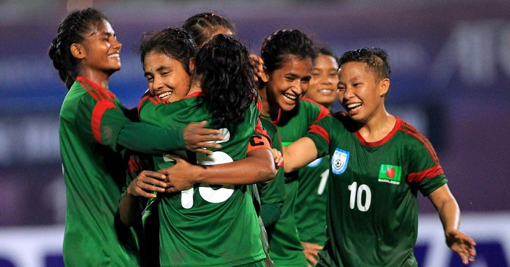 Women footballers to play in Singapore