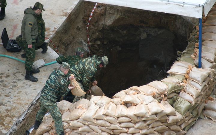 WWII bomb forces huge evacuation in Greece