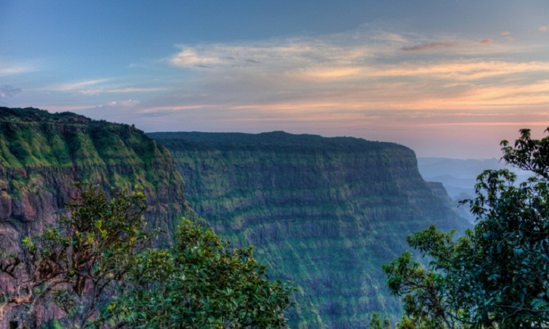 5 hill stations in Maharashtra to get away to