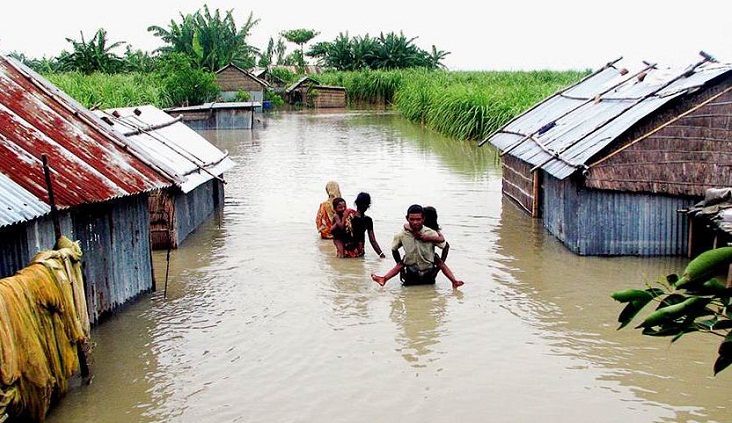 Country prepares for massive deluge 