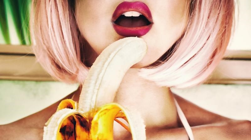 Porn star outraged for being requested for naked selfies from 12-year-olds