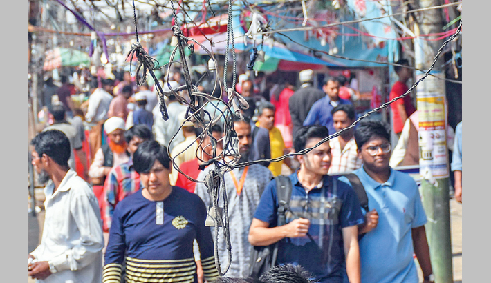 Live electric wires on Ctg footpaths turn death trap 