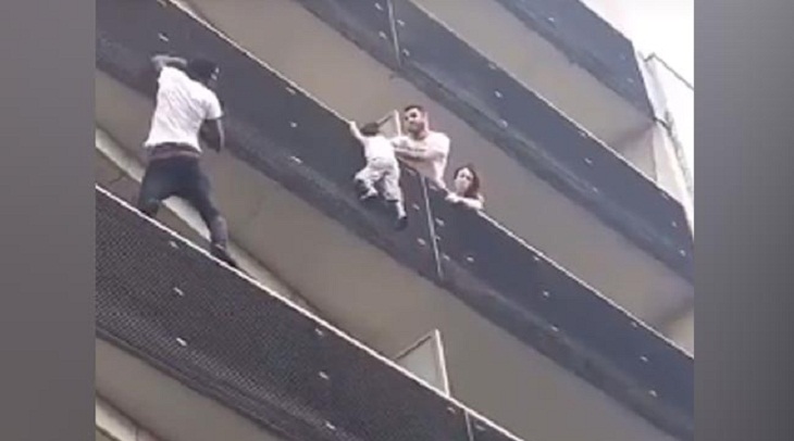 Father of rescued paris child was on street to play pokemon go: officials