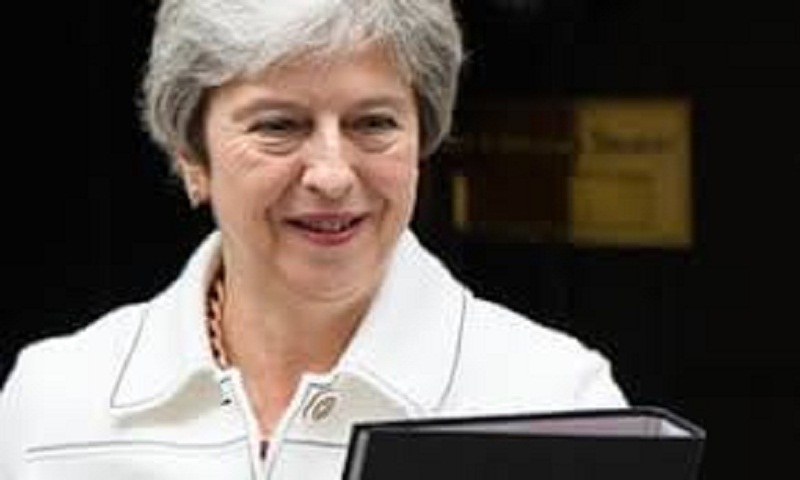 Brexit: 'Expectations low' as PM heads to Brussels