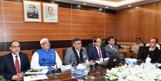 Government  takes 100-day scheme to develop healthcare facilities