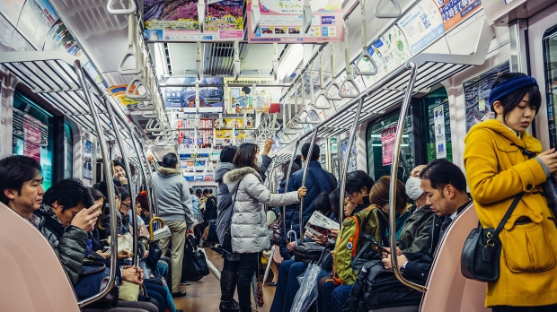 Tokyo metro offers free food to ease crowding 