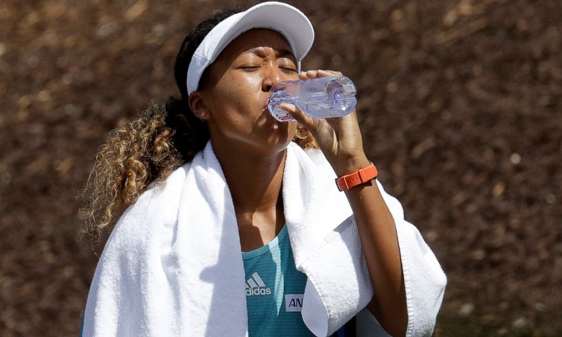 Melbourne, Australia, roasts on hottest day in 5 years