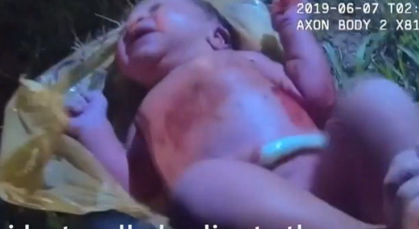 Baby girl found alive inside plastic bag(video)