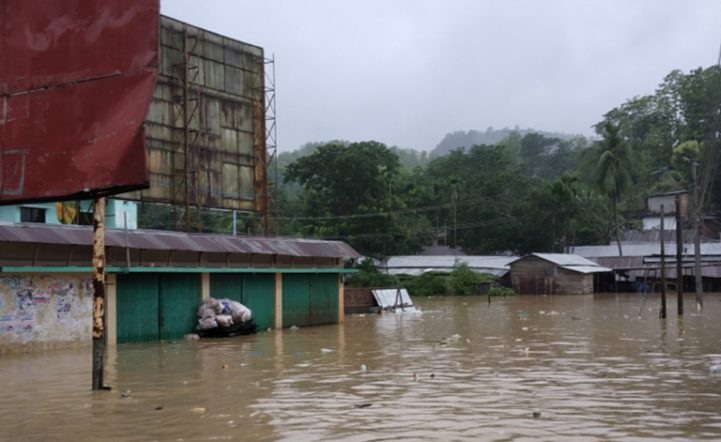 Road link with Bandarban remains snapped for four days