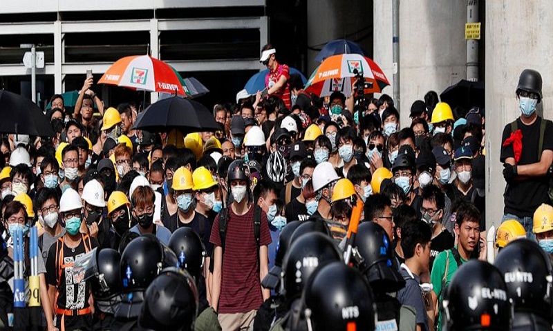 Hong Kong police fire tear gas at protesters