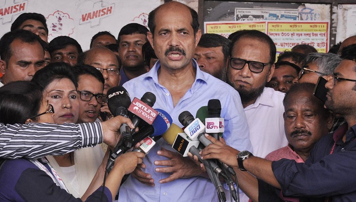 DNCC demolishes Jubo League office to clear footpaths