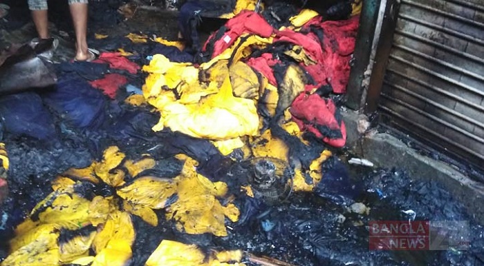 Fire incident causes massive damage to markets in Chattogram    
