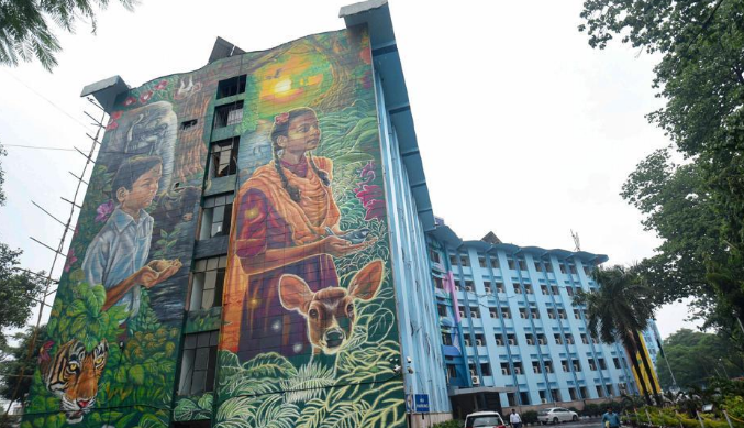 Power of art: Patna’s Vidyut Bhawan facade turned into vibrant canvas