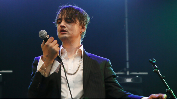 Singer Pete Doherty detained in Paris over cocaine sale