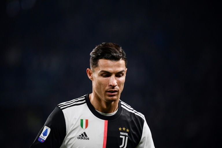 Ronaldo leaves stadium before final whistle after being substituted

