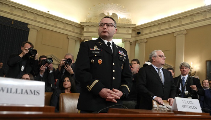 Impeachment inquiry: White House attacks witness who heard 'improper' call