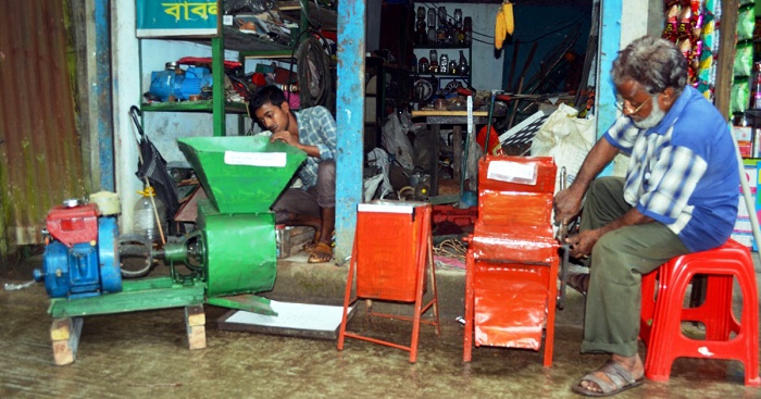 Sylhet man invents machines to make life easier

