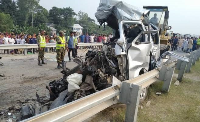 10 of wedding party killed in Munshiganj road crash