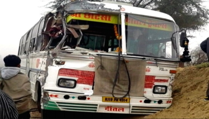 12 feared killed in bus-truck collision in Madhya Pradesh of India