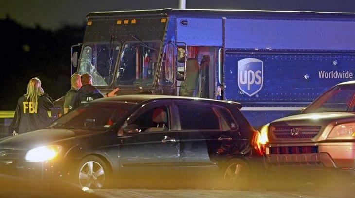 4 killed after US jewelry heist leads to carjacking, chase, shootout