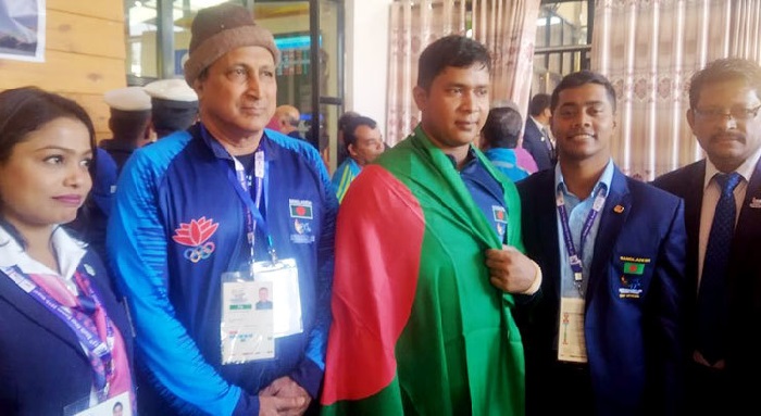 SA Games: Weight-lifter Ziarul bags 6th gold medal for country