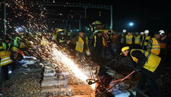 6 killed in multi-vehicle crash in southern Philippines