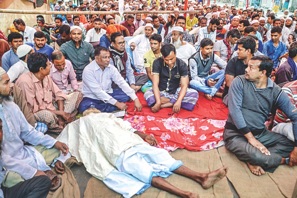 Jute mill worker, who fell sick during hunger strike, dies at KMCH