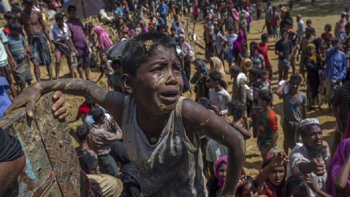 Myanmar urged to restore full citizenship rights to Rohingyas